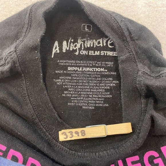 A Nightmare On Elm Street Graphic Tee Thrifted Vintage Style Size L - Picture 10 of 10